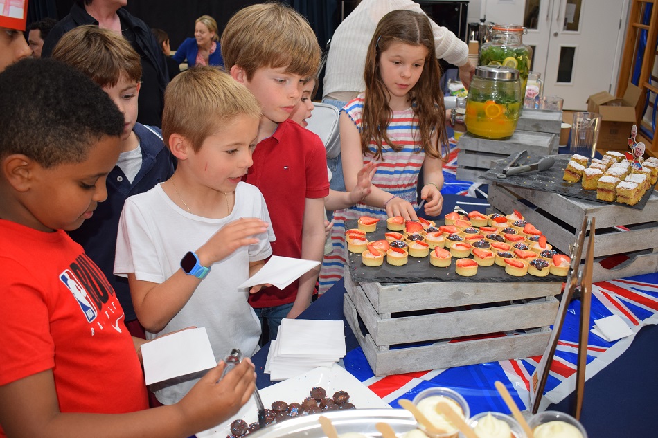 children in a school canteen