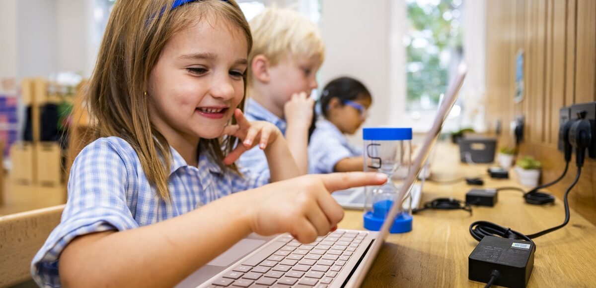 child using a laptop